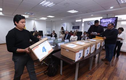 ENTREGA EXPEDIENTES CONCURSO FISCAL GENERAL