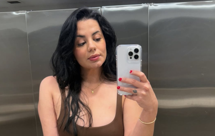 Amaranta Hank, quien llegó al Senado de Colombia, propone derechos para el trabajo sexual.