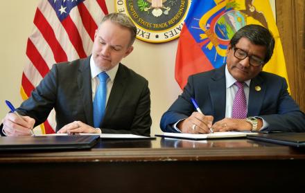 Acuerdo Comercial Recíproco-Signing