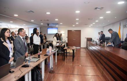 El segundo día de juzgamiento se reanudó tras la decisión del Tribunal sobre pedido de traslado.