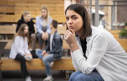 Perdona que sufre humillación