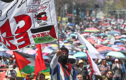 Docentes exigen aumento salarial en Ciudad de México