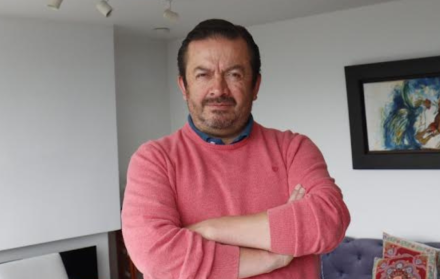 Fabricio Villamar fue concejal de Quito, cuando Augusto Barrera fue alcalde. También fue legislador.