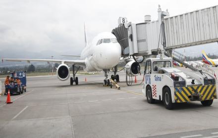 Aeropuerto aviones_AEX