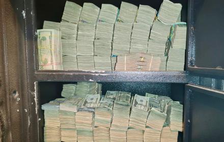 Dinero edificio Quito