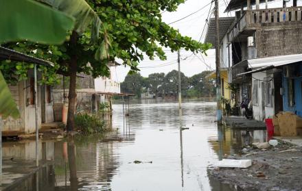 las lluvias en Ecuador han provocado la muerte de 14 personas y afectado a 71.309