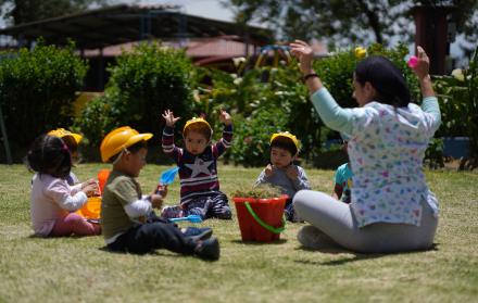El proceso inicia 24 de marzo de 2026 inicia el proceso de matrículas y traslados de estudiantes en el régimen Costa – Galápagos