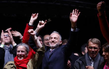 Partido Socialista (PS) y la coalición de izquierda, Emmanuel Grégoire (C)