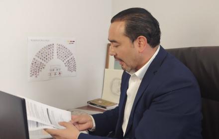 JUAN ANDRES GONZALEZ PRUEBAS CONTRA DIANA JACOME