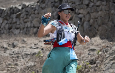 Yanna Guillín representa a Ecuador en competencias internacionales de resistencia
