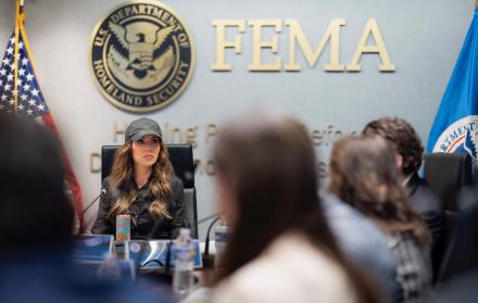 KRISTI NOEM DEPARTAMENTO DE SEGURIDAD