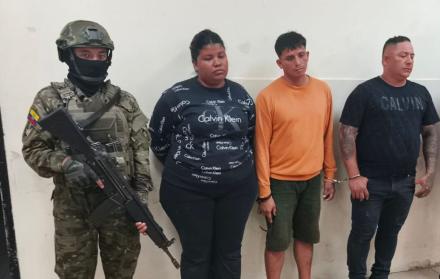 Tres personas señaladas como integrantes del grupo delictivo organizado Los Choneros fueron aprehendidas