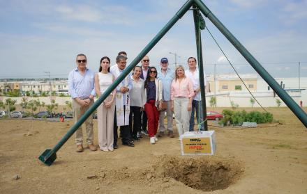 Ambiensa construye un Hipermarket en vía a la Costa