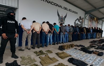 Un juez dictó prisión preventiva contra veinte personas que fueron capturadas tras presuntamente simular un operativo, vestidos como militares, para intentar asaltar una empresa,
