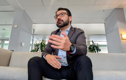 Santiago Cahuasquí, sociólogo político, analista y académico especializado en estudios de democracia.