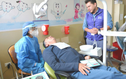 En el Centro de Salud de Calderón, norte de Quito, hay atención odontológica.