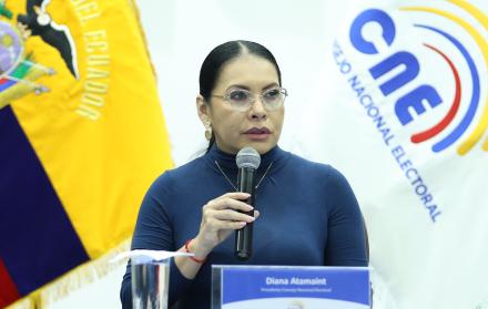 Diana Atamaint preside el Consejo Nacional Electoral.