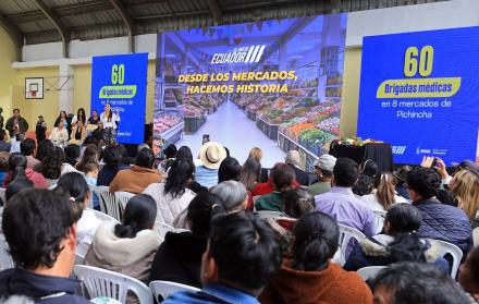 Cerca de 1.000 comerciantes de mercados urbanos de Pichincha buscan afiliación al IESS