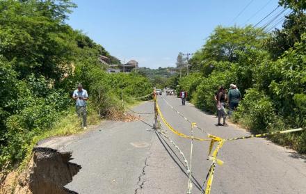 El ingreso al santuario Blanca Estrella de la Mar en Olón será peatonal debido a un socavón formado en la vía