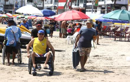 Los turistas han empezado a llegar en gran número a los balnearios peninsulares
