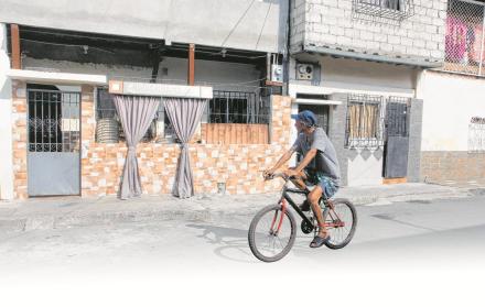 Al velorio solo acudieron familiares y amigos muy cercanos de las víctimas que fueron atacadas en Cristo del Consuelo.