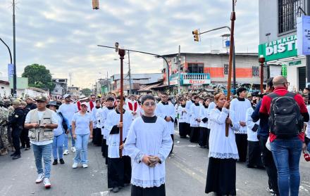 La procesión inició a las 07:00 desde el Santuario Cristo del Consuelo.