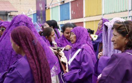 Devotos se preparan en San Andrés para la procesión Jesús del Gran Poder.
