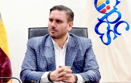 El asambleísta de la RC, Luis Molina, pidió al presidente del CPCCS, Andrés Fantoni (f), que responda por escrito si acatará la sentencia en el caso de Alexandra Villacís.