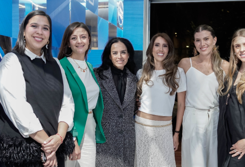 Amex Shop Small Pop-Up