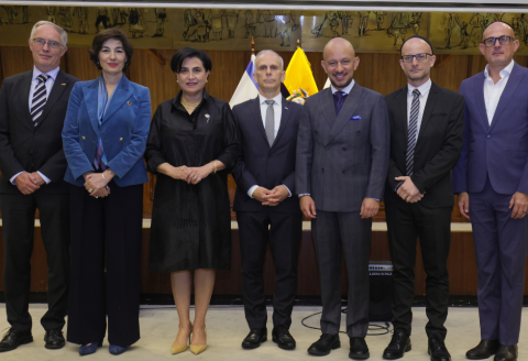 Homenaje a las víctimas del Holocausto