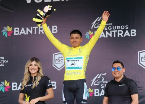 Jonathan Caicedo domina la Vuelta Bantrab en Guatemala