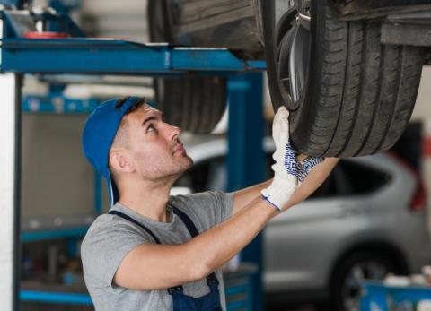 Viajar en feriado: &iquest;c&oacute;mo prevenir accidentes con una correcta revisi&oacute;n del auto?