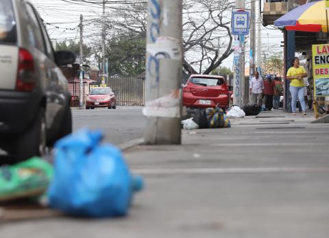 Toque de queda en Dur&aacute;n cambia horario de recolecci&oacute;n de basura