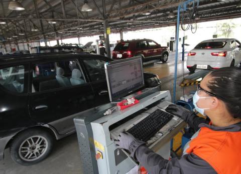 Cambian los horarios de la revisi&oacute;n vehicular en Guayaquil por Navidad y fin de a&ntilde;o