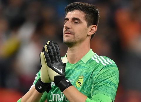Courtois sale lesionado ante el City y preocupa al Real Madrid