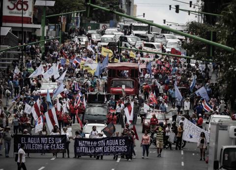 Grupos sociales protestan contra Gobierno y falta de acceso al agua en Costa Rica