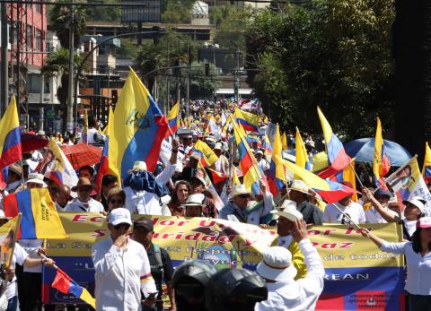 Movilizaci&oacute;n en Quito expresa respaldo a la fiscal Diana Salazar