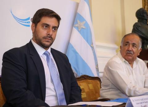 Vicente Antonio Auad, oficialmente presentado como Gobernador del Guayas