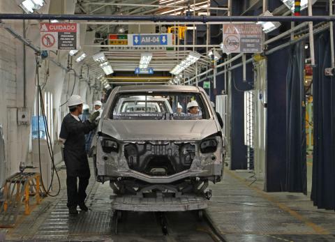 General Motors renuncia a la fabricaci&oacute;n del 51 % de veh&iacute;culos en Ecuador
