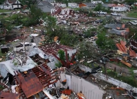 Estados Unidos: M&uacute;ltiples tornados causan destrucci&oacute;n en Oklahoma