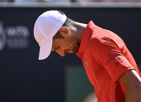 Djokovic fuera del Masters 1000 de Roma y preocupado por el golpe
