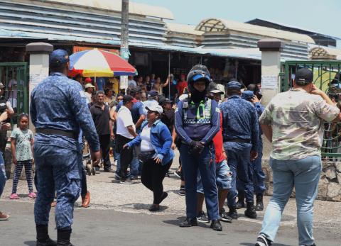 Guayaquil: M&aacute;s de la mitad de los agentes municipales han sido sancionados