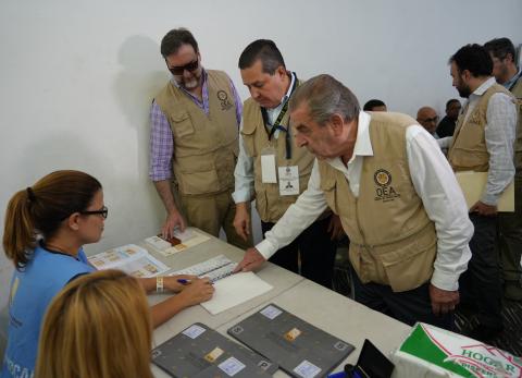 La OEA destaca el civismo y la participaci&oacute;n de los dominicanos en las elecciones