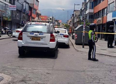Ataque armado en zona comercial del norte de Quito deja dos heridos