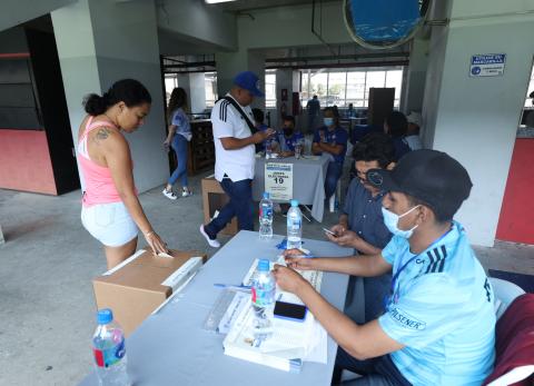 El f&uacute;tbol refleja lo que duele vivir en Ecuador