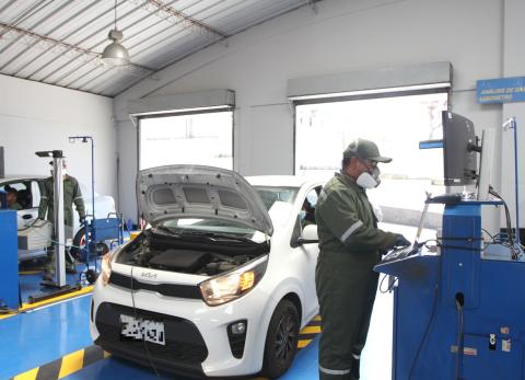 Matriculaci&oacute;n vehicular en Ecuador: c&oacute;mo saber si tienes multas y cu&aacute;nto debes pagar