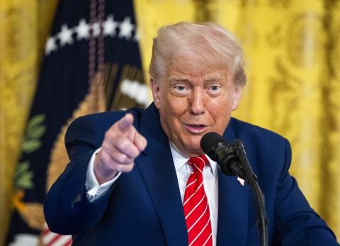 Trump marca su frustración con los jueces por frenar su política de deportaciones