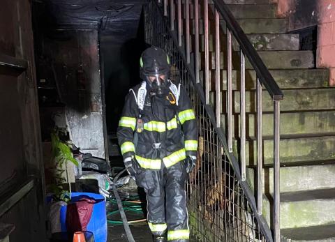 Incendio en Tumbaco deja una persona afectada por inhalación de humo