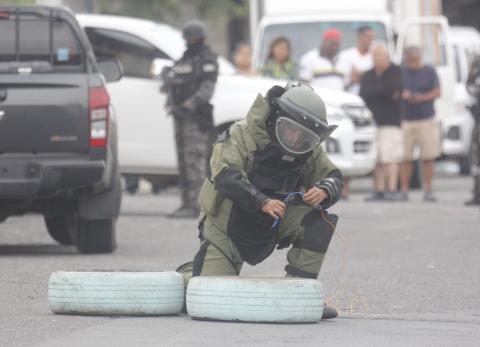 Explosivo fue lanzado a un negocio en Guayaquil: se investiga posible extorsión