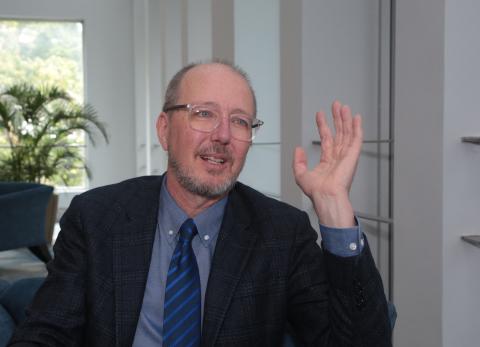 Stephen Potter: “Me gustaría ver qué empresas vendrán, pagando una tasa minera”